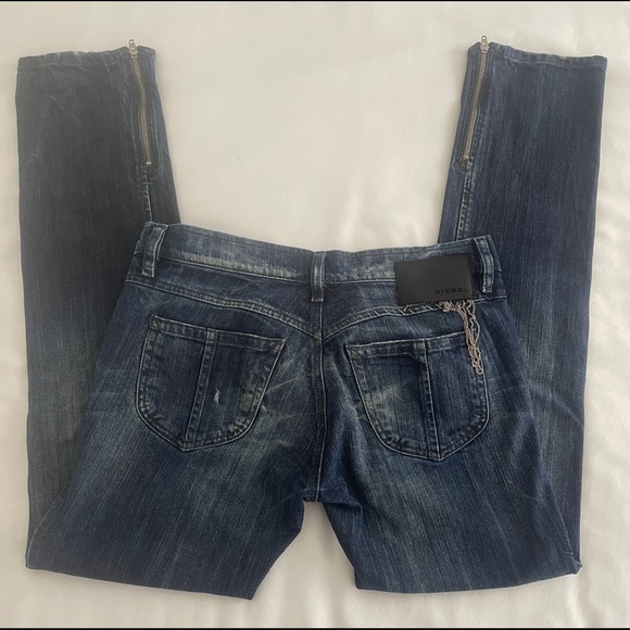 🔅In good, gently used condition with no rips, stains, tears or pilling 👖. - Picture 8 of 8